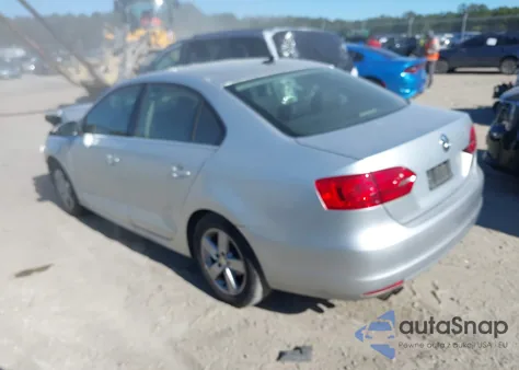 2013 Volkswagen Jetta 2.0L Tdi из США, поврежденный, VIN 3VWLL7AJ5DM423404